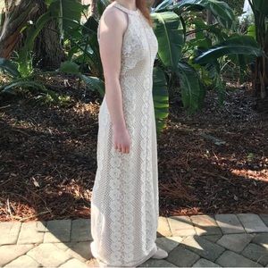 LIKE NEW Women’s White Nightway Evening Dress Size 10